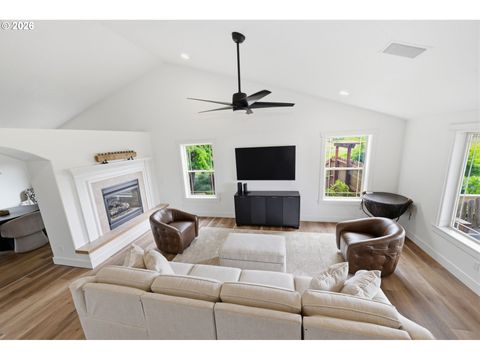 Tiny photo for 74 Sunday Dr, Creswell, OR 97426 (MLS # 325868665)
