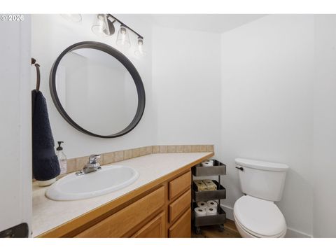 Tiny photo for 74 Sunday Dr, Creswell, OR 97426 (MLS # 325868665)