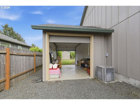 Tiny photo for 74 Sunday Dr, Creswell, OR 97426 (MLS # 325868665)