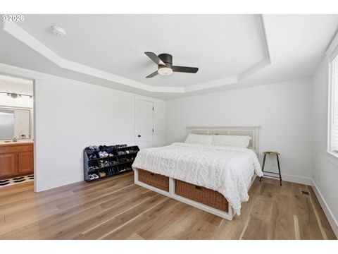 Tiny photo for 74 Sunday Dr, Creswell, OR 97426 (MLS # 325868665)