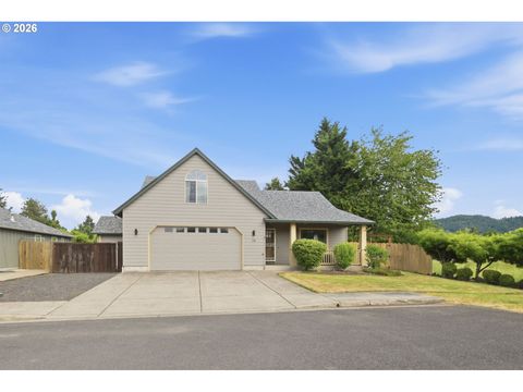 Photo of 74 Sunday Dr, Creswell, OR 97426 (MLS # 325868665)