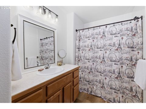Tiny photo for 74 Sunday Dr, Creswell, OR 97426 (MLS # 325868665)