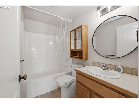 Tiny photo for 74 Sunday Dr, Creswell, OR 97426 (MLS # 325868665)