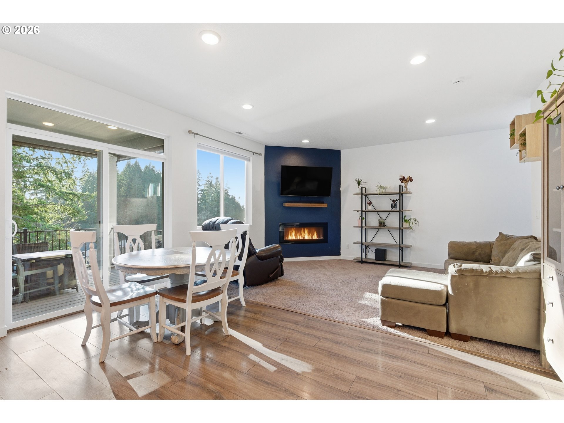 2597 NE CURRIN CREEK DR