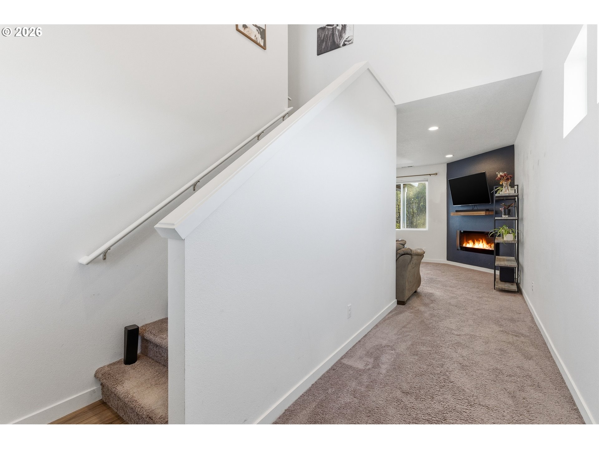 2597 NE CURRIN CREEK DR