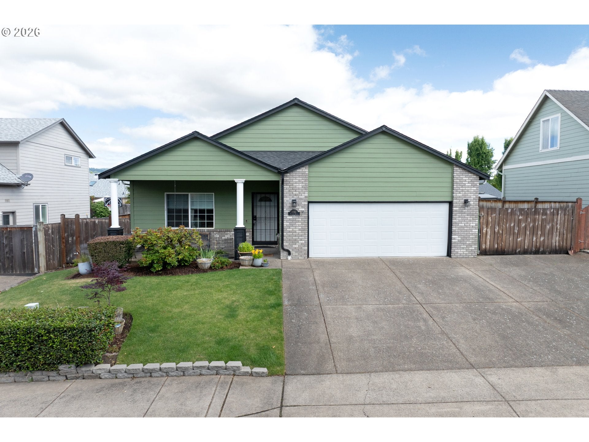 3392 FALCON DR