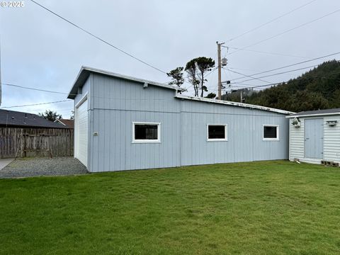 A home in Gold Beach