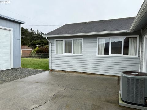 A home in Gold Beach