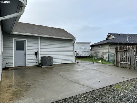 A home in Gold Beach