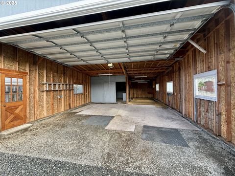 A home in Gold Beach