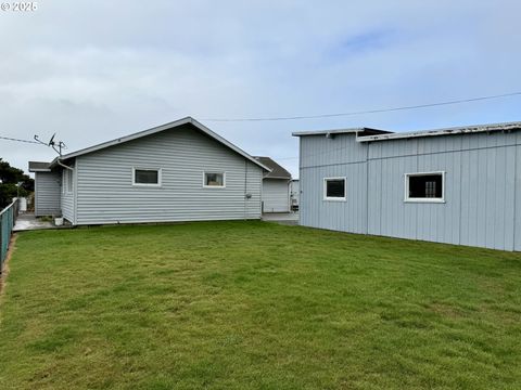 A home in Gold Beach