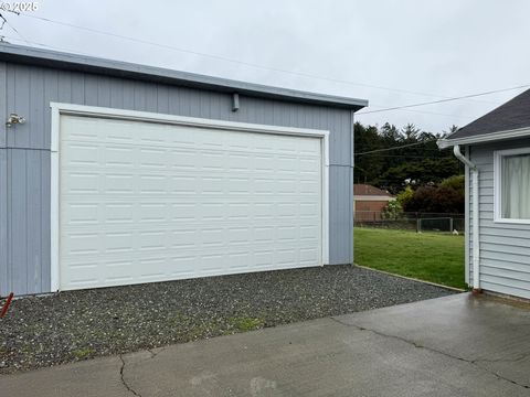 A home in Gold Beach