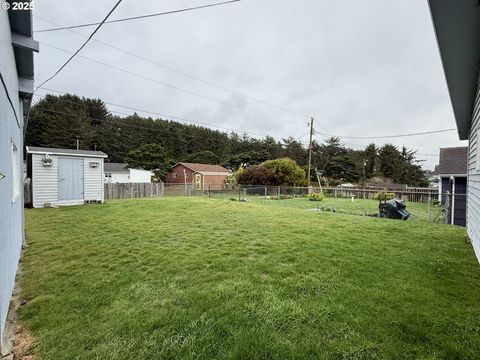 A home in Gold Beach