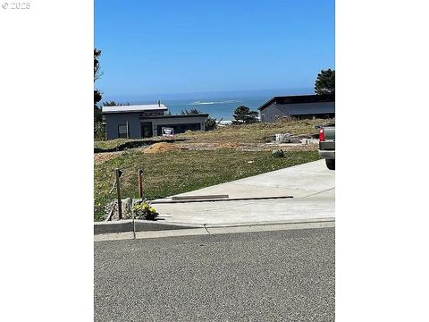 A home in Gold Beach