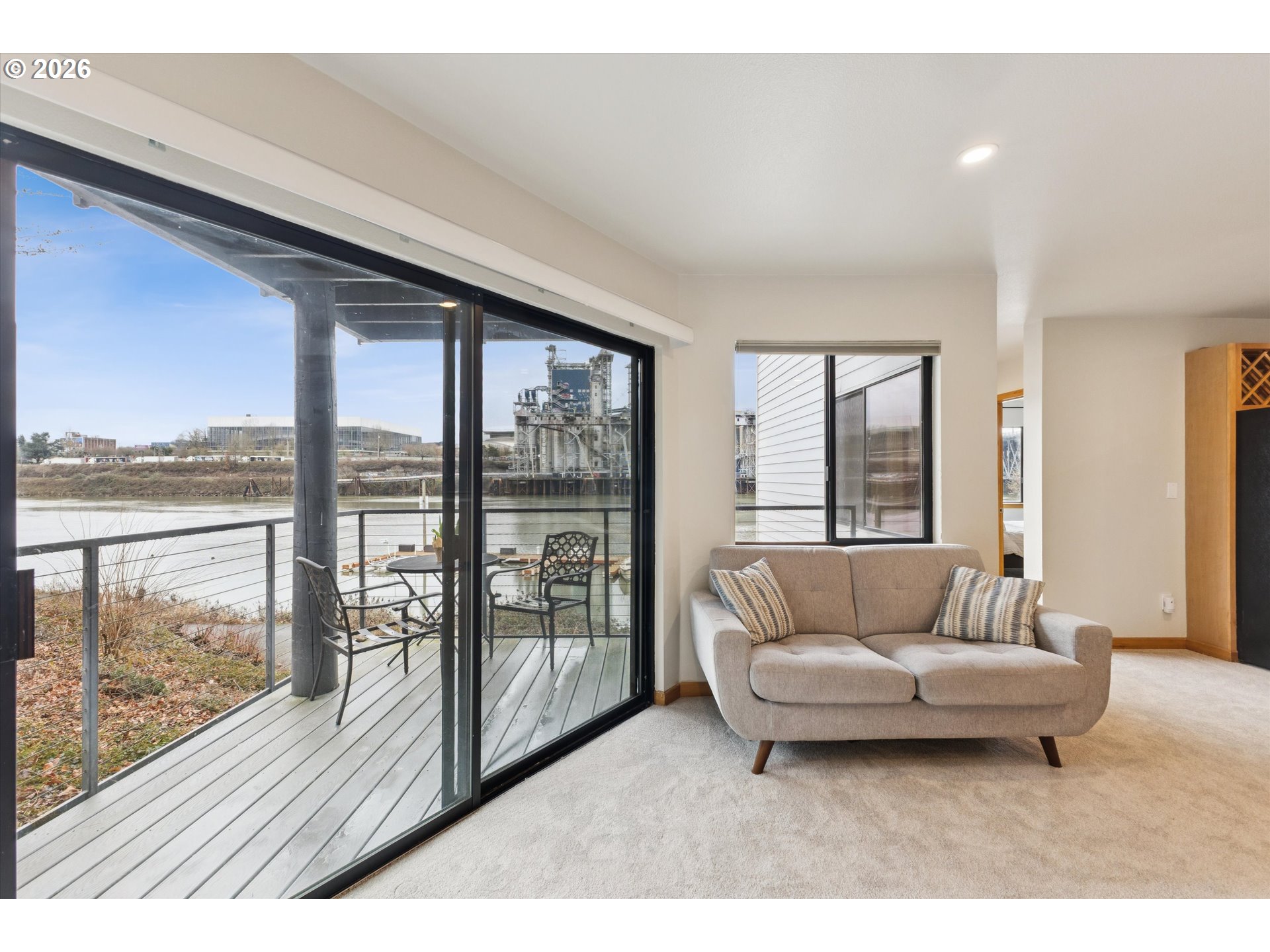 620 NW NAITO PKWY B7