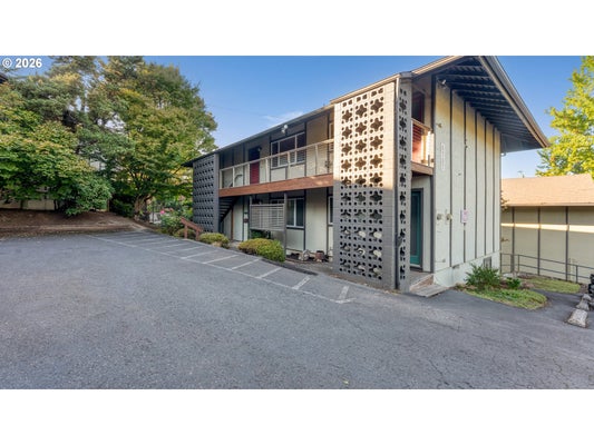 6737 SW 30TH AVE APT B, PORTLAND, OR 97219 - Image f64bbb6e2b81540fc844ef93ec7cf414/2408545854