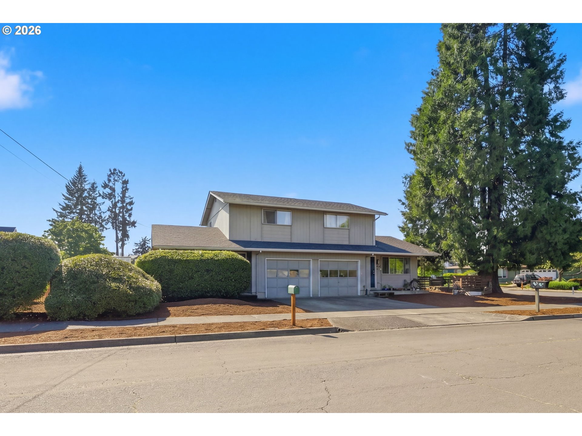 2018 DEBRA DR