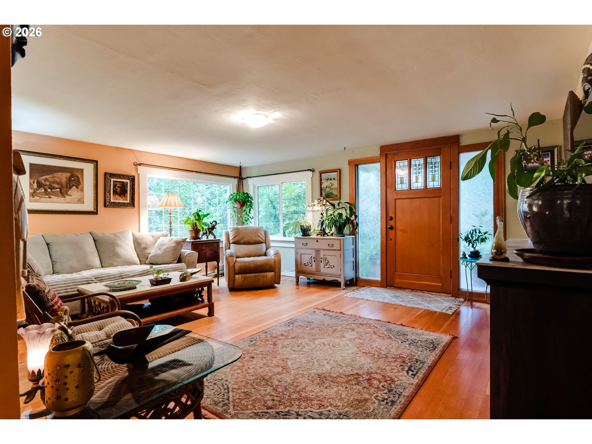 3374 LOMA LINDA DR