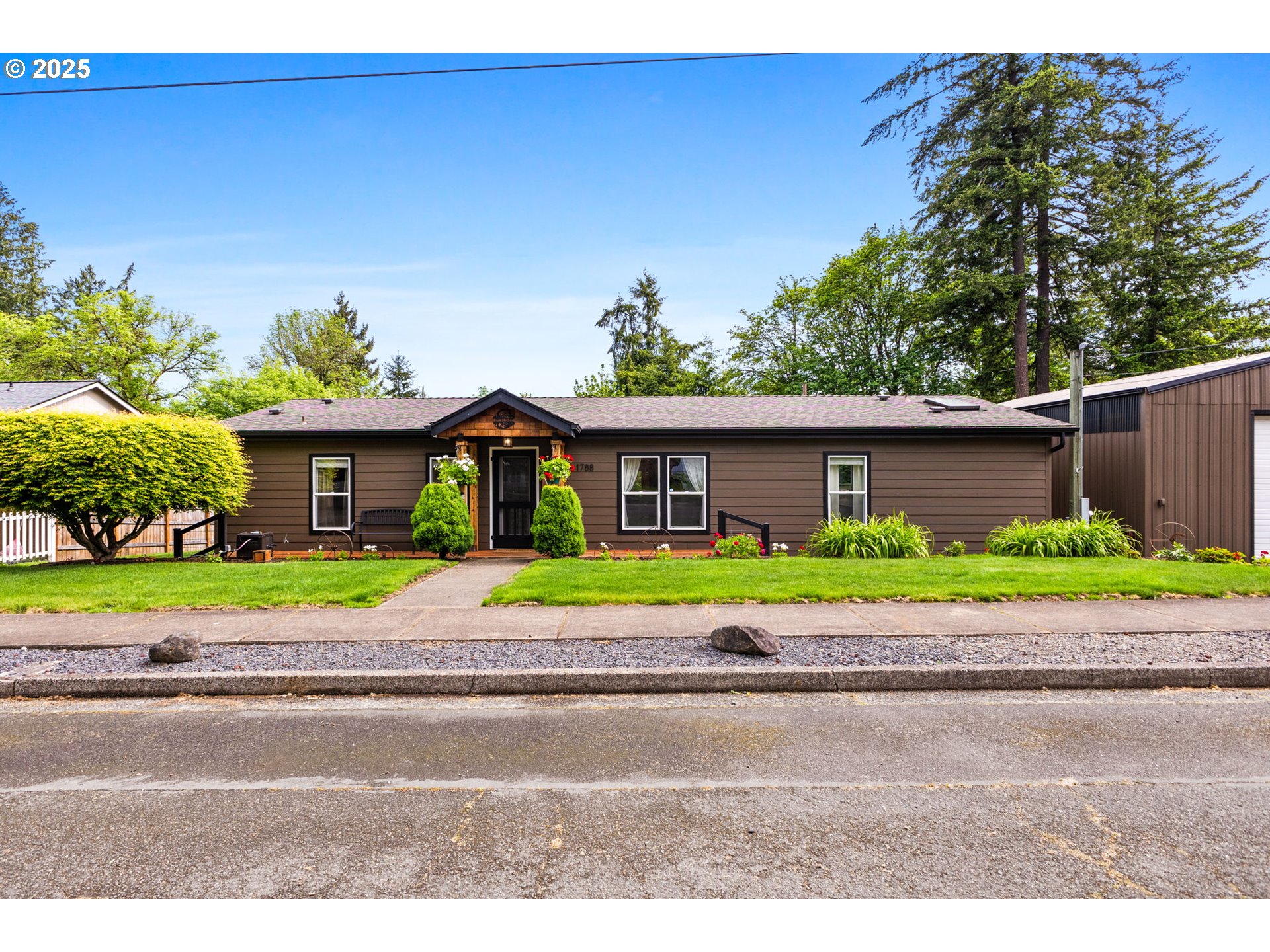 Listing image 1