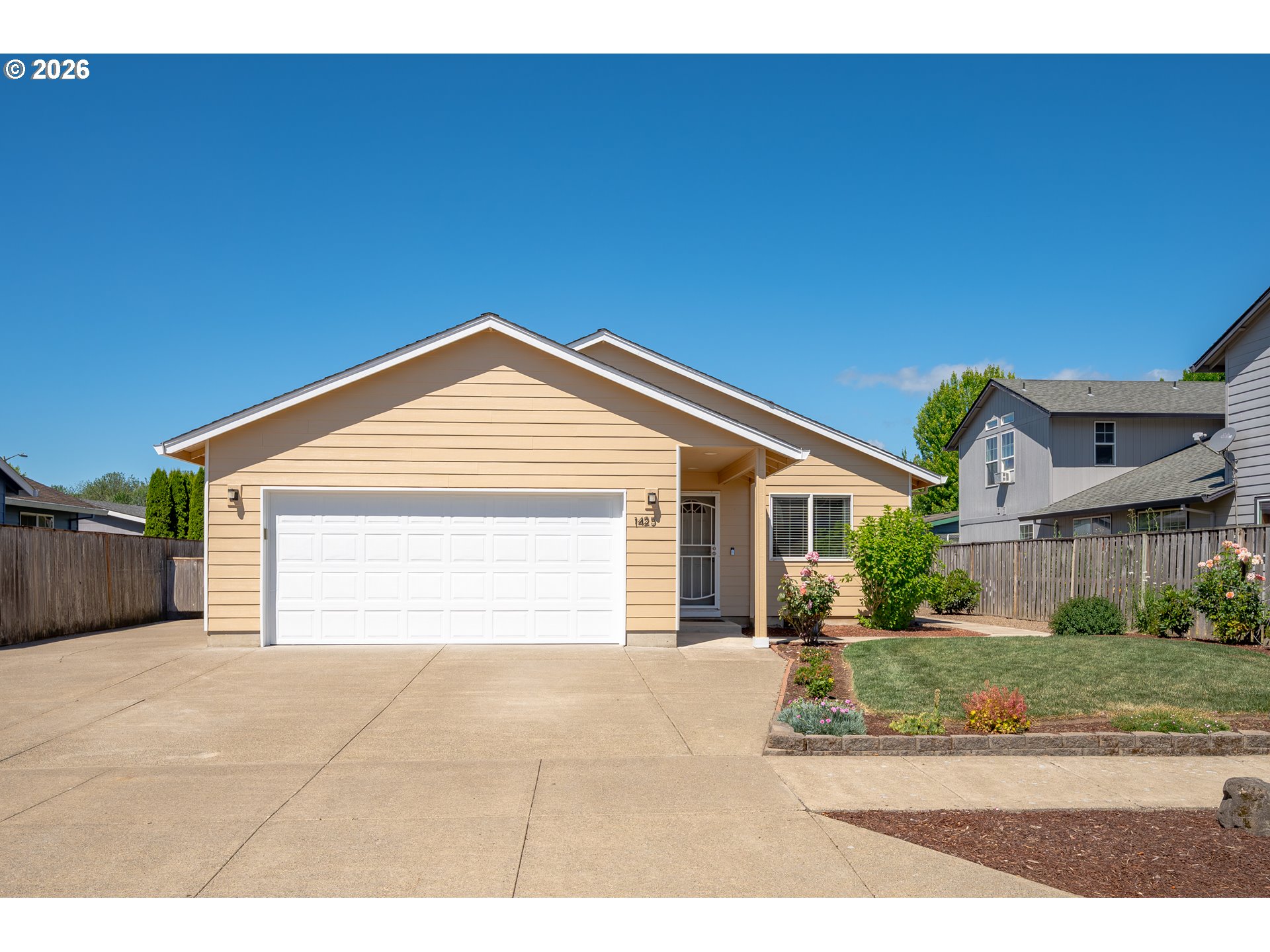 1425 SW EMILY DR