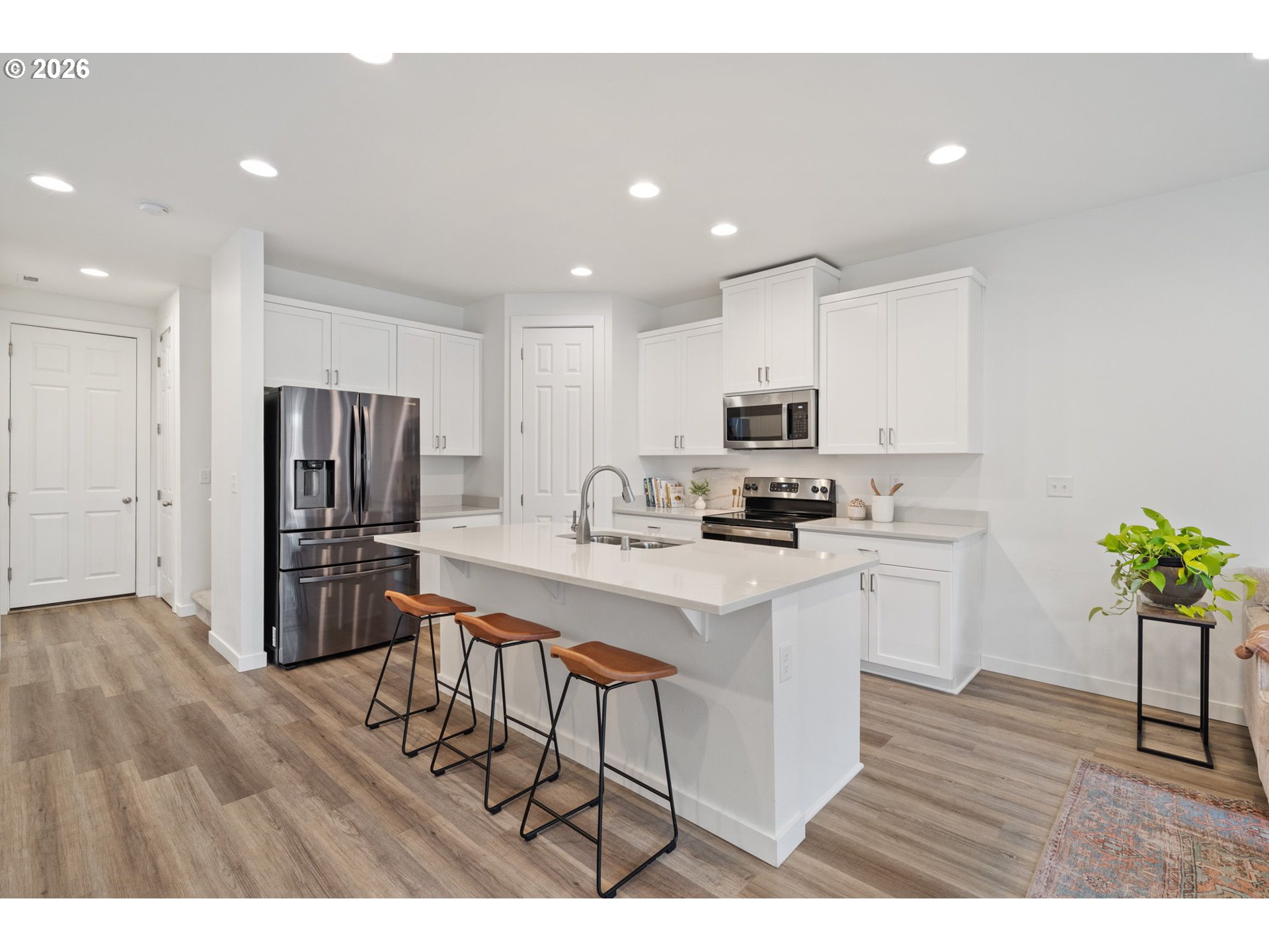 3018 N PIONEER CANYON DR