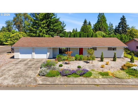Photo of 549 NW 19th St, McMinnville, OR 97128 (MLS # 243754290)