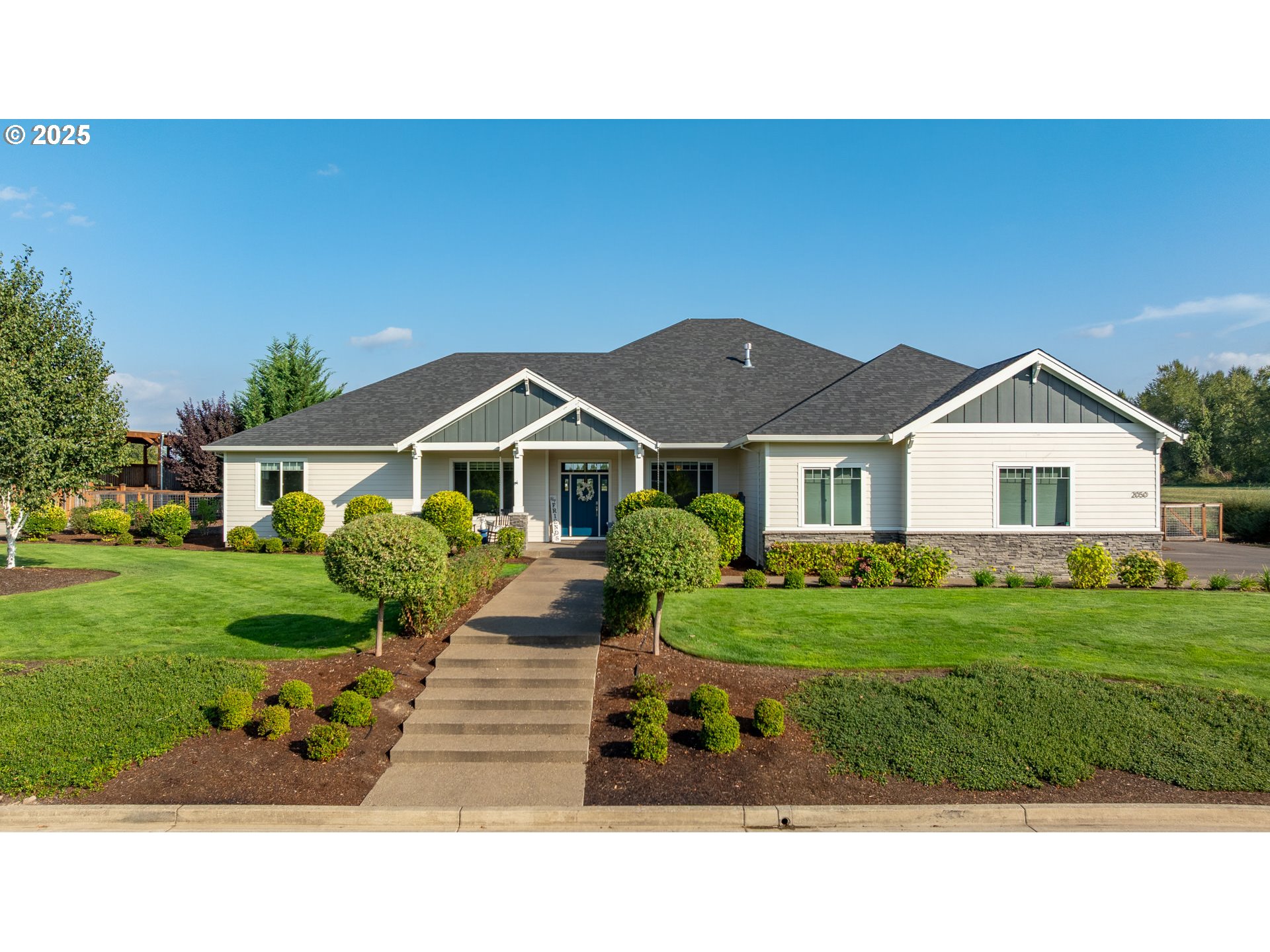 2050 SW FOX SWALE LN