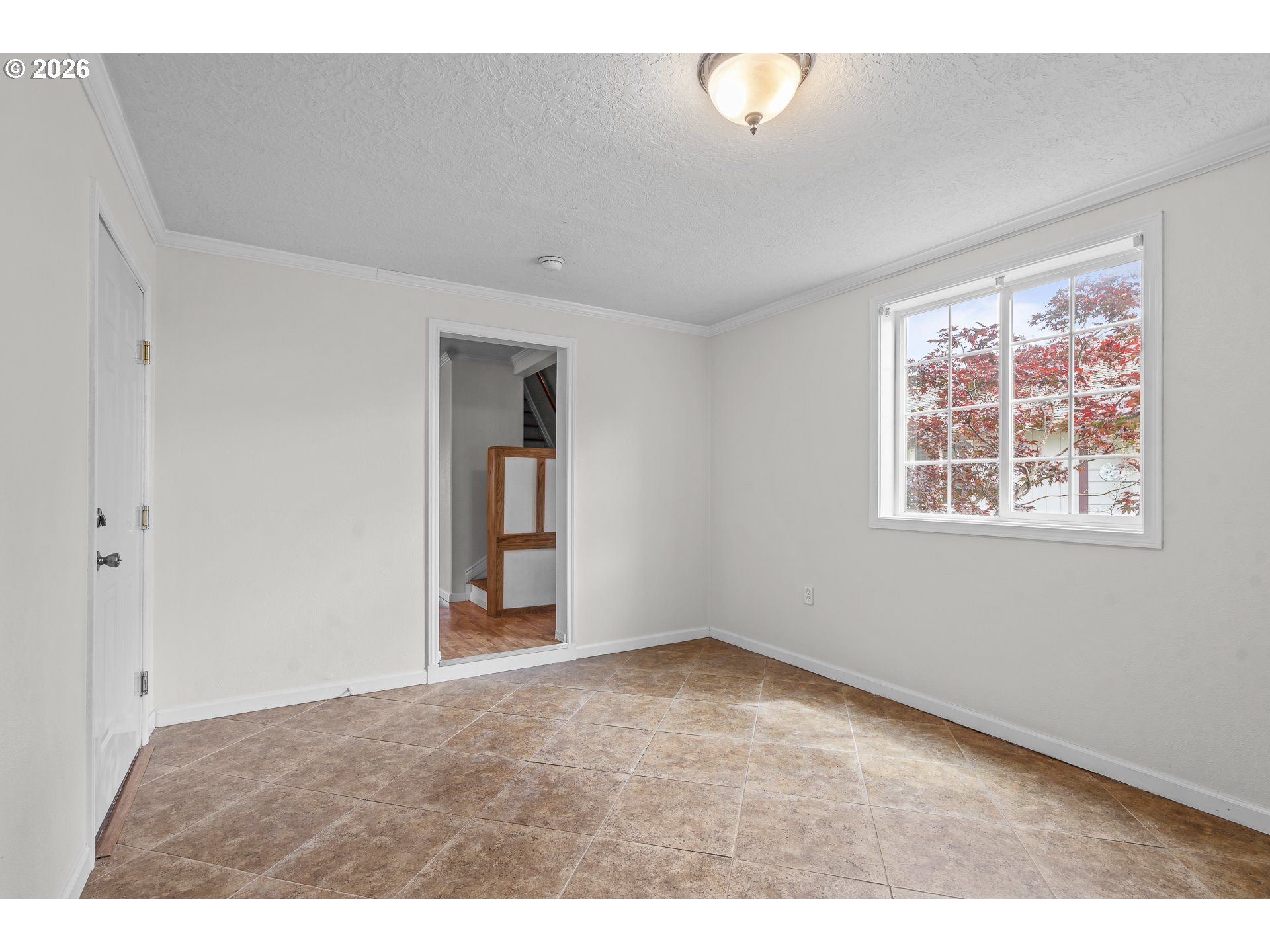 301 FLOWER LN