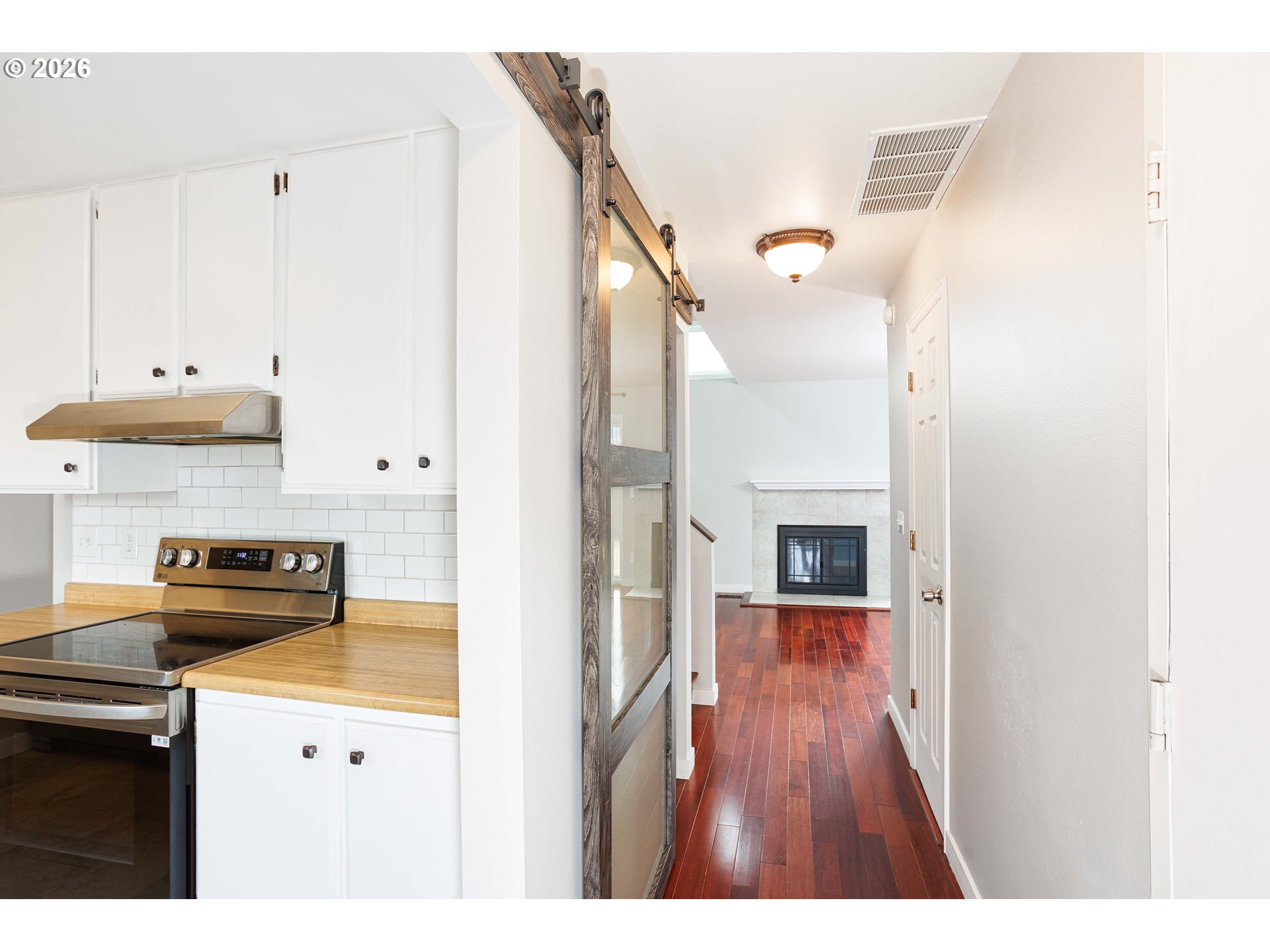 17582 NW ROLLING HILL LN