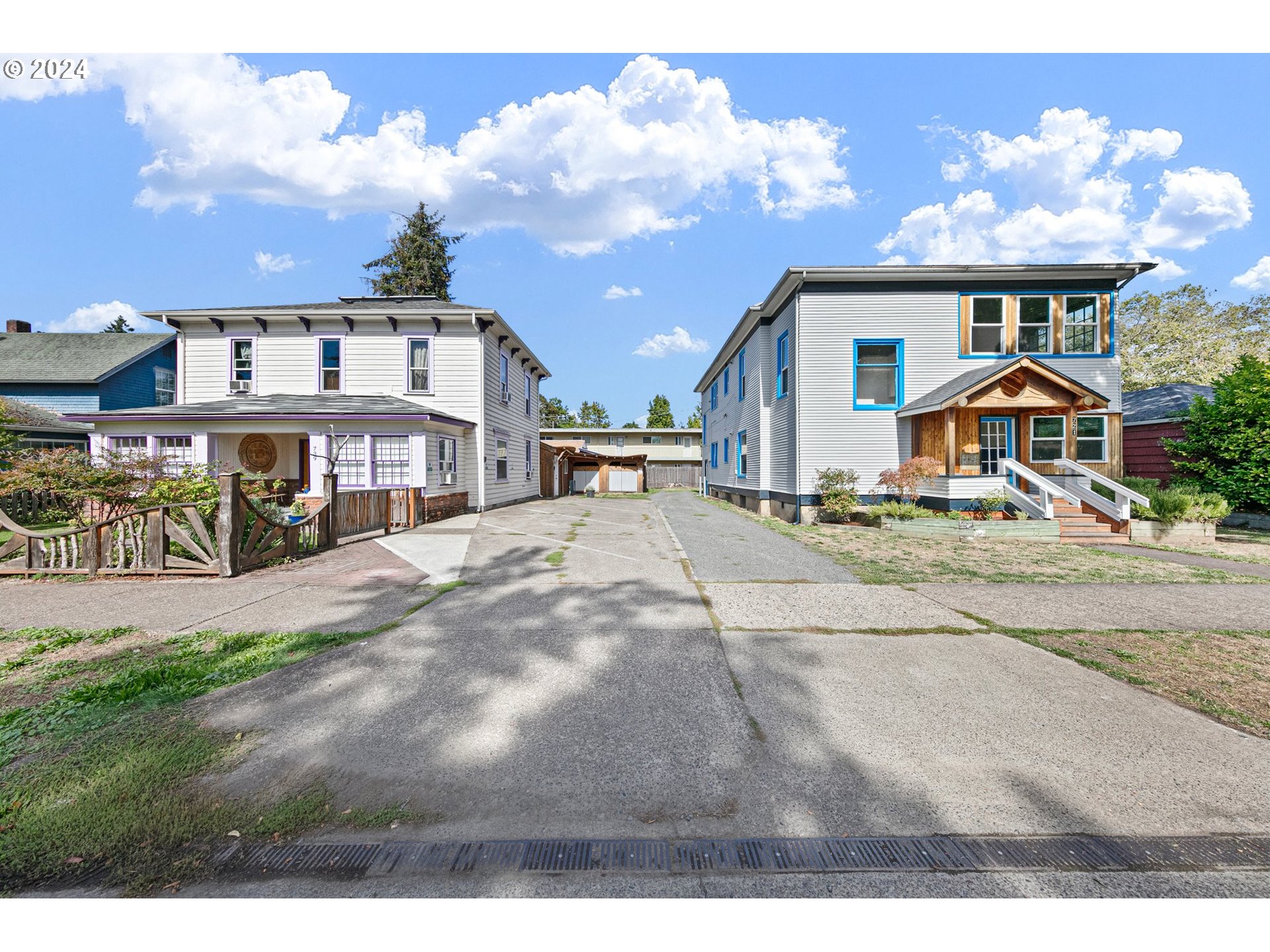 739 W 5th AVE