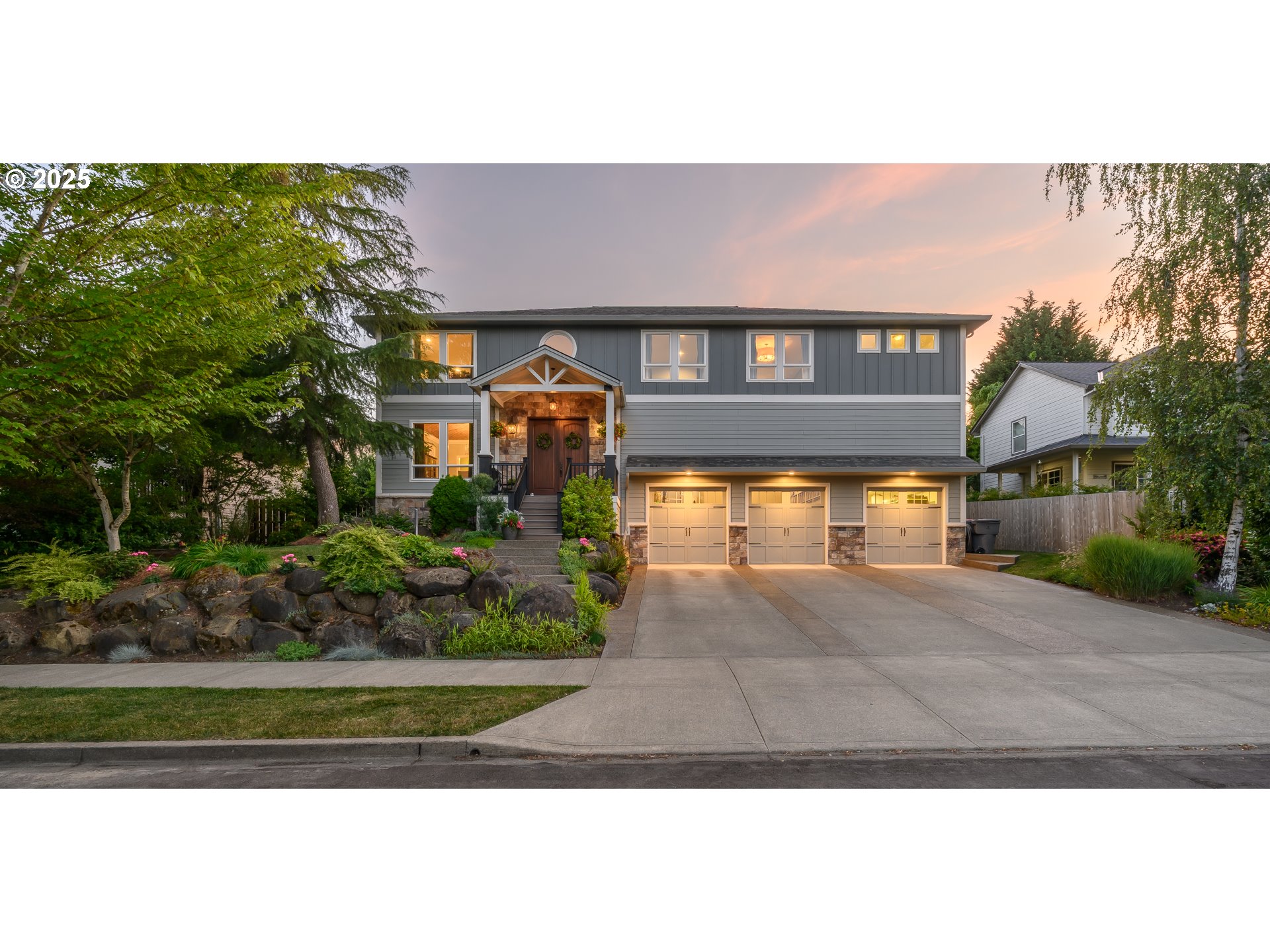 197 SW HOWARD DR