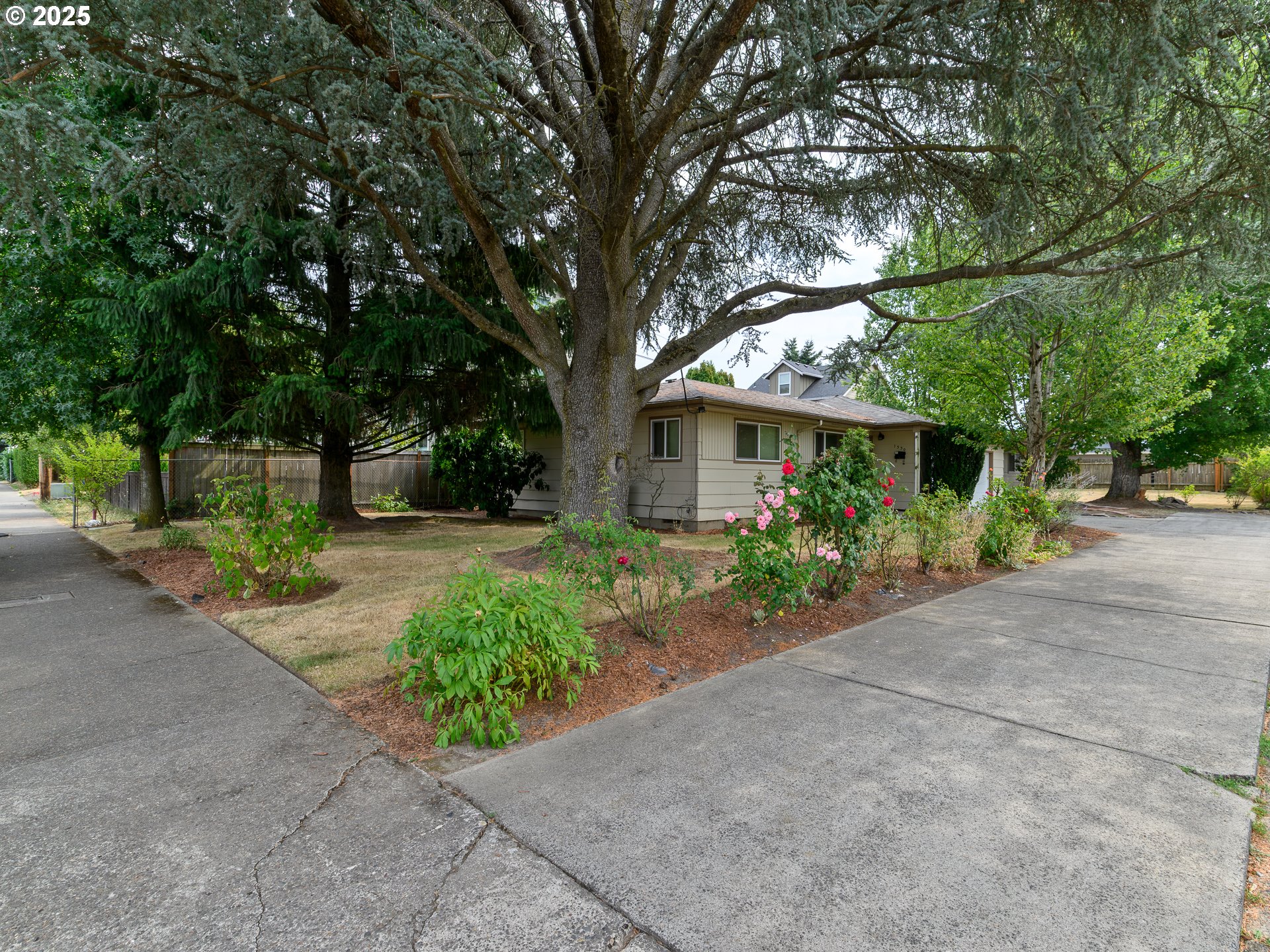 1330 SE 4TH ST