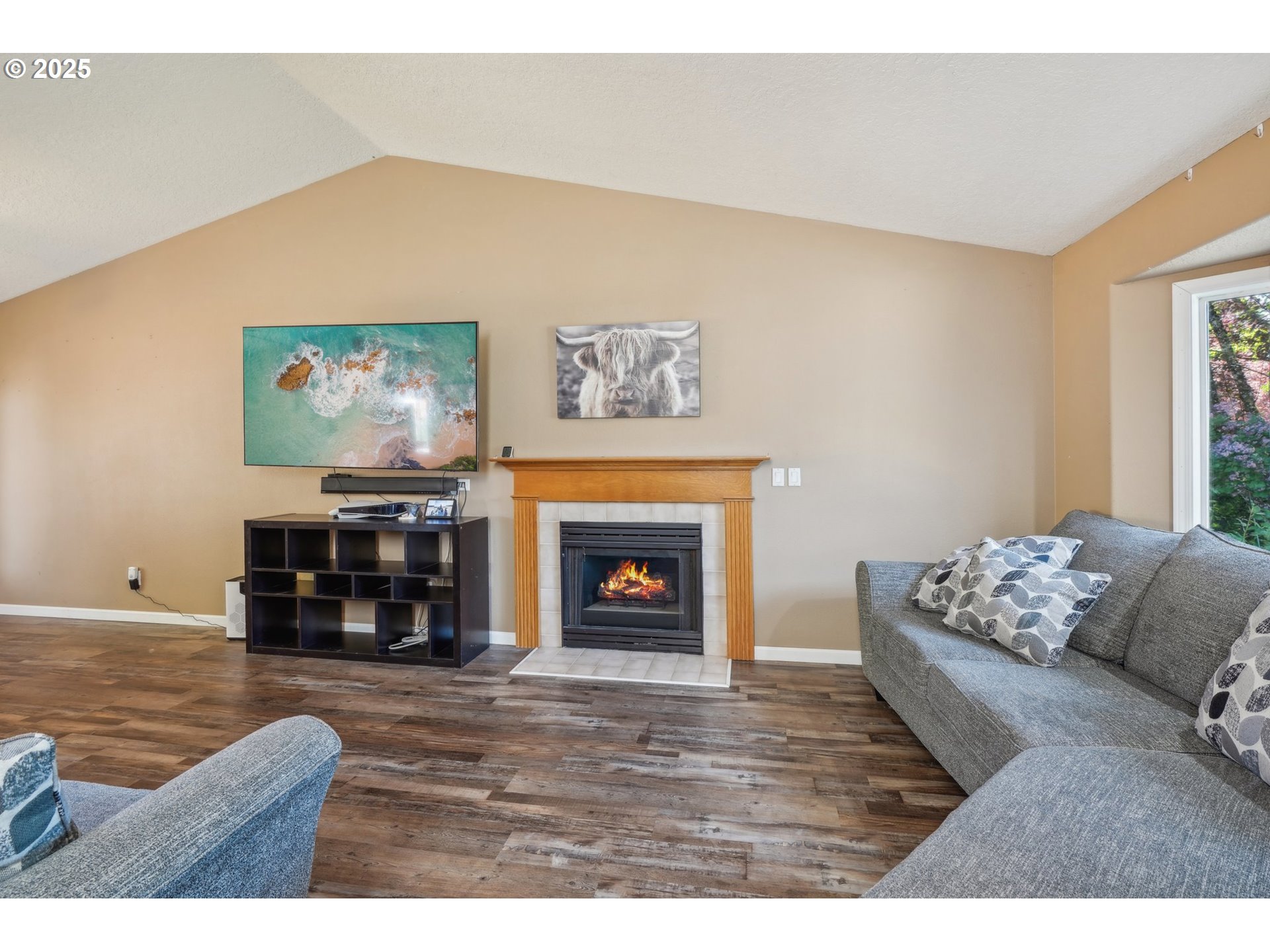 4055 NE 13TH TER