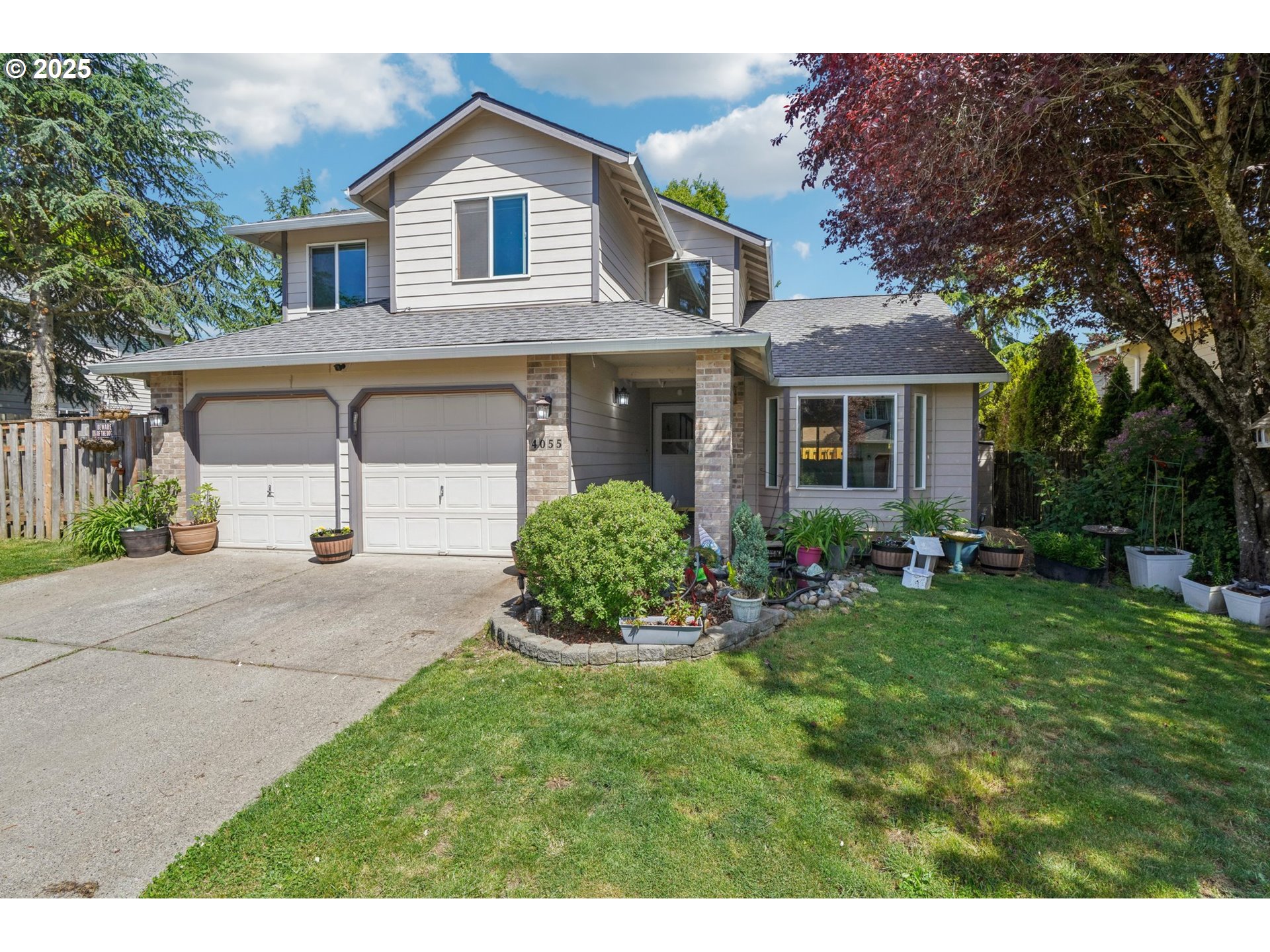 4055 NE 13TH TER