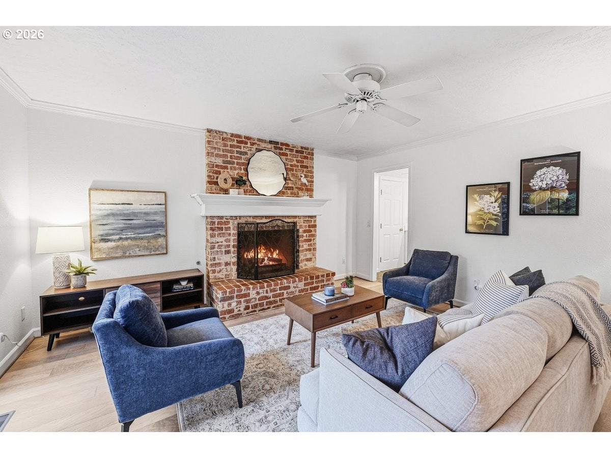 30 DA VINCI ST