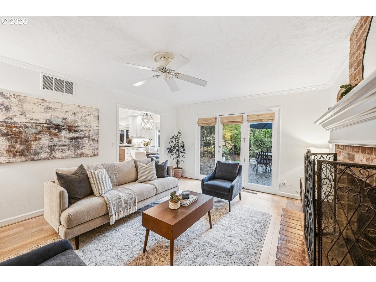 30 DA VINCI ST