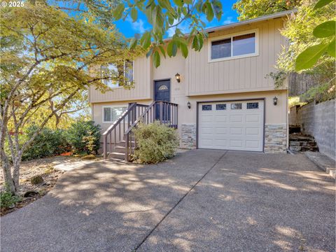 1870 HEMLOCK ST West Linn OR 97068