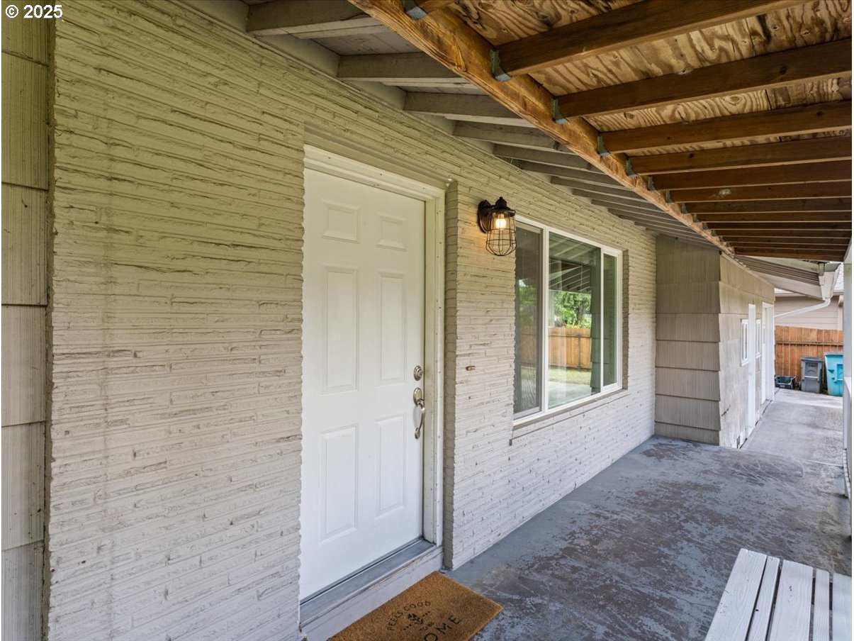 609 SE 100TH AVE