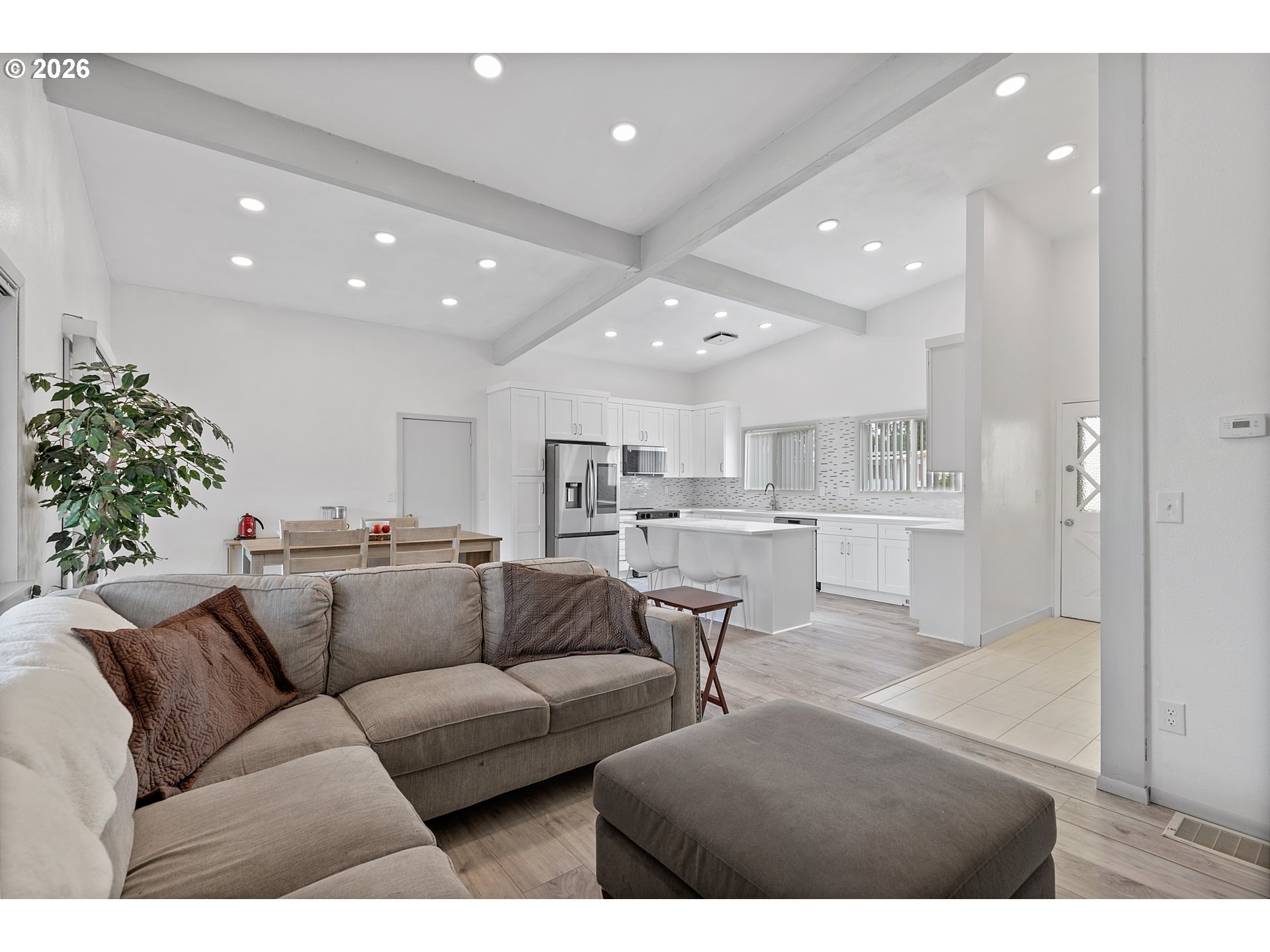 1021 NE 195TH AVE