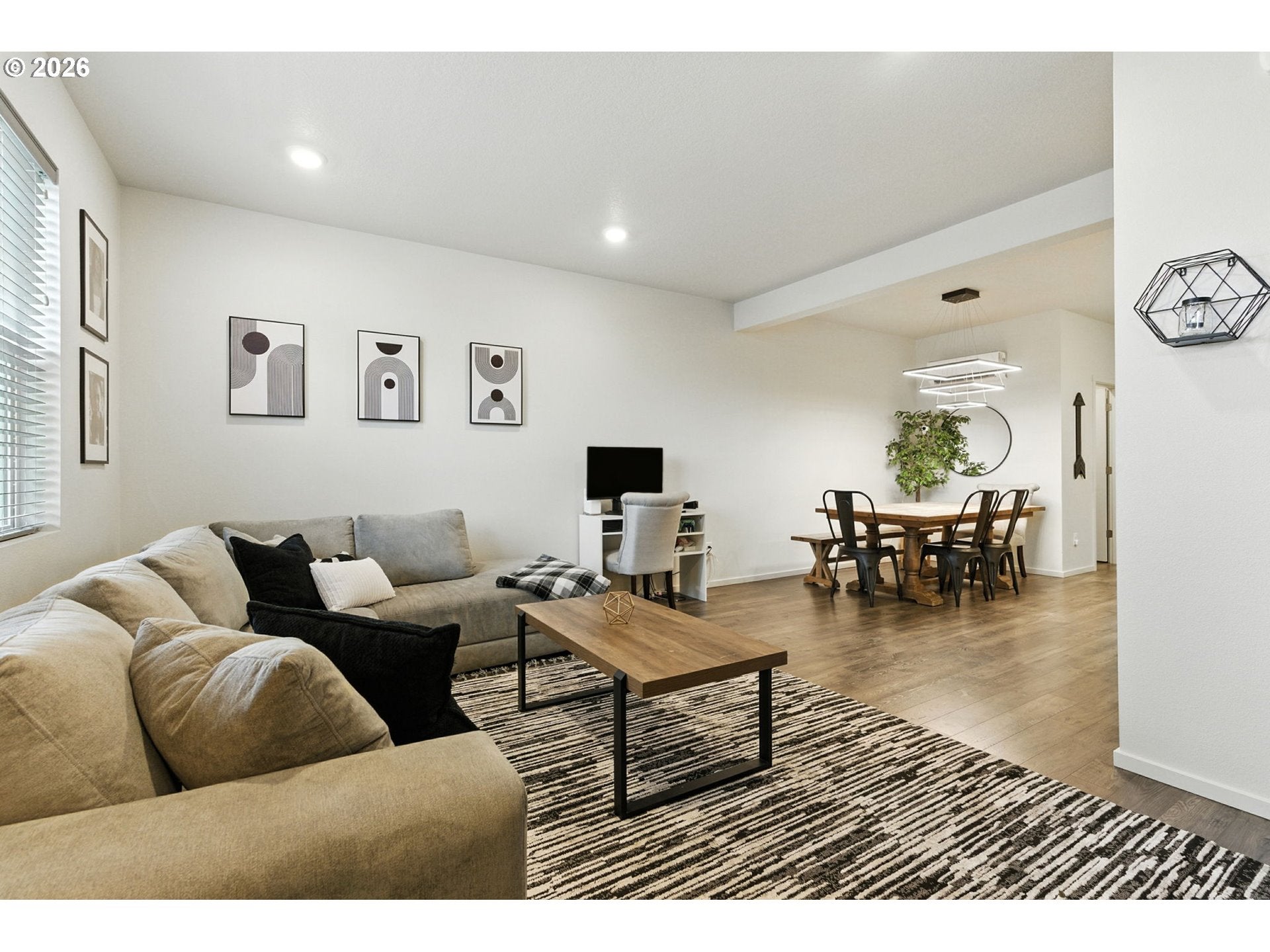 627 NE 72ND ST