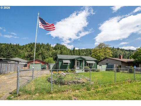 Photo of 47885 W 1st St, Oakridge, OR 97463 (MLS # 125862613)
