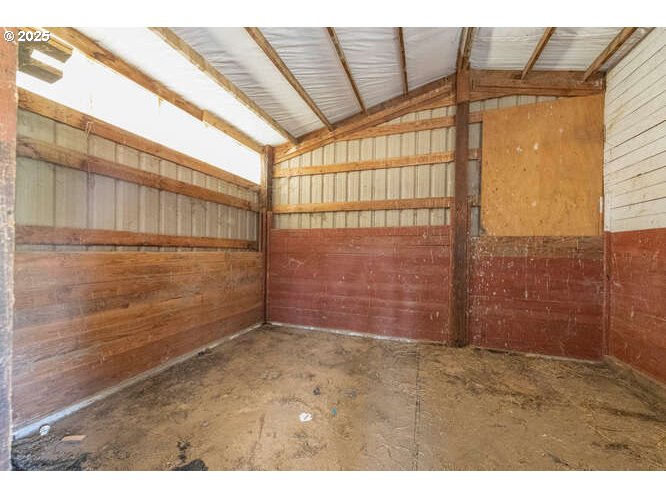 Newberg, Oregon 97132, United States, 2 Bedrooms Bedrooms, ,2 BathroomsBathrooms,Residential,Active,235411