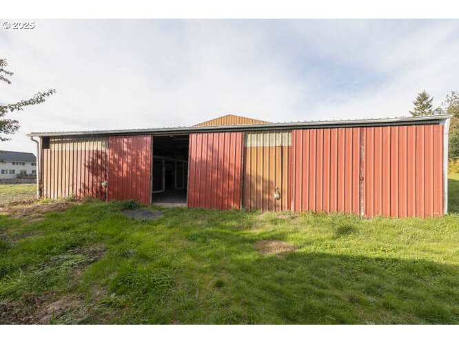 Newberg, Oregon 97132, United States, 2 Bedrooms Bedrooms, ,2 BathroomsBathrooms,Residential,Active,235411