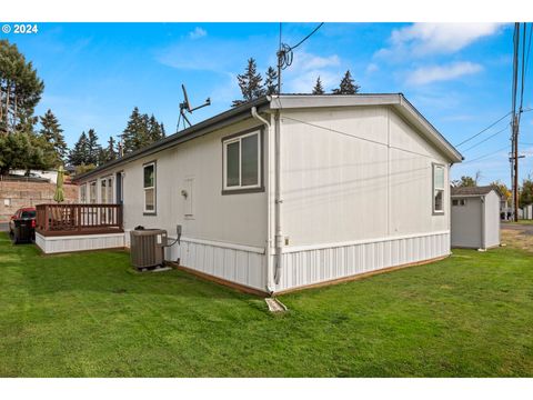 A home in Milwaukie