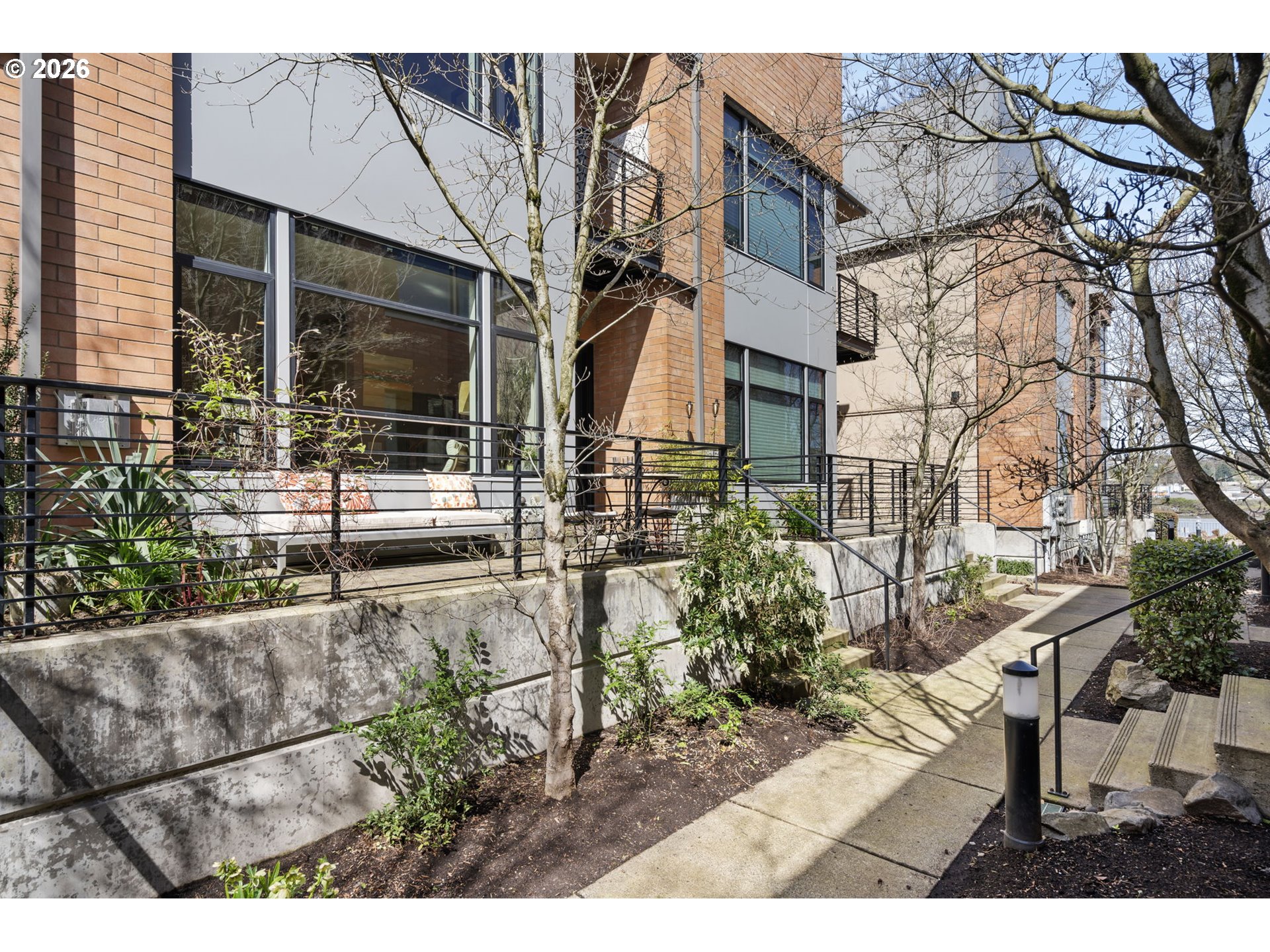 1672 NW RIVERSCAPE ST