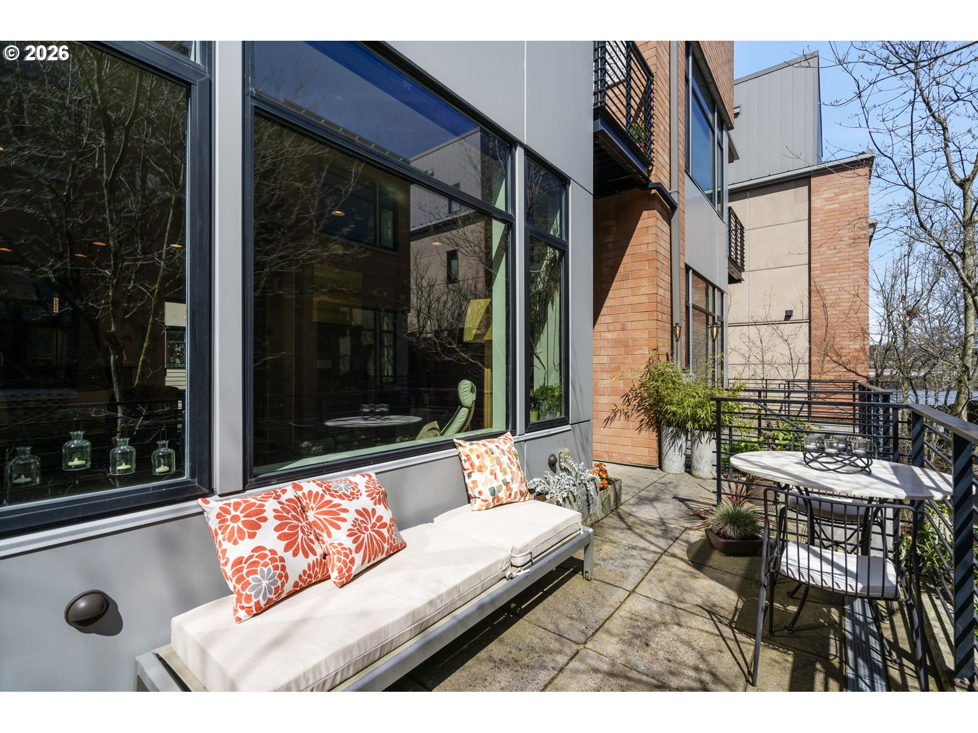 1672 NW RIVERSCAPE ST