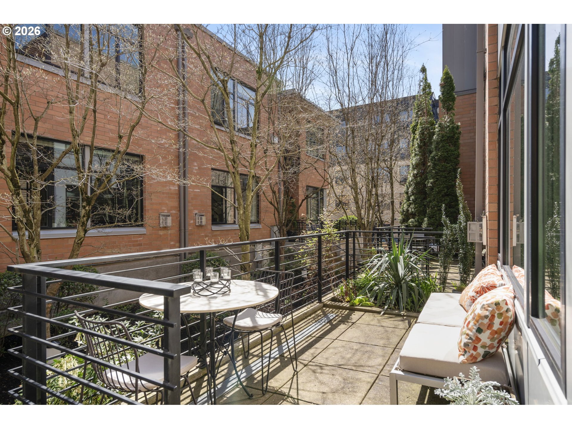 1672 NW RIVERSCAPE ST