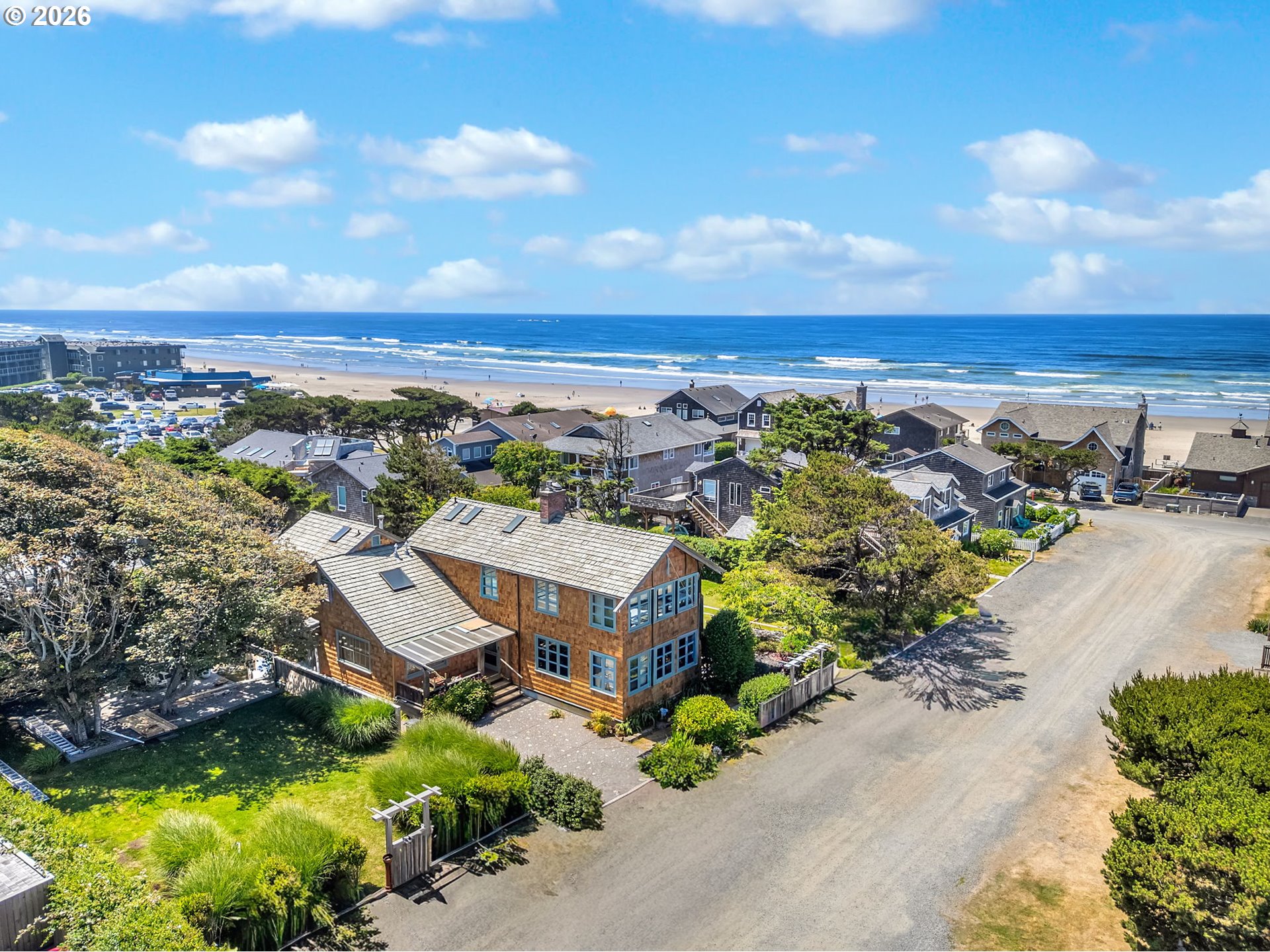 139 W SURFCREST AVE