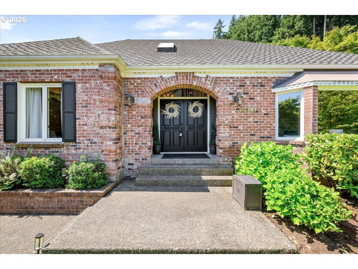 17981 MEADOWLARK LN