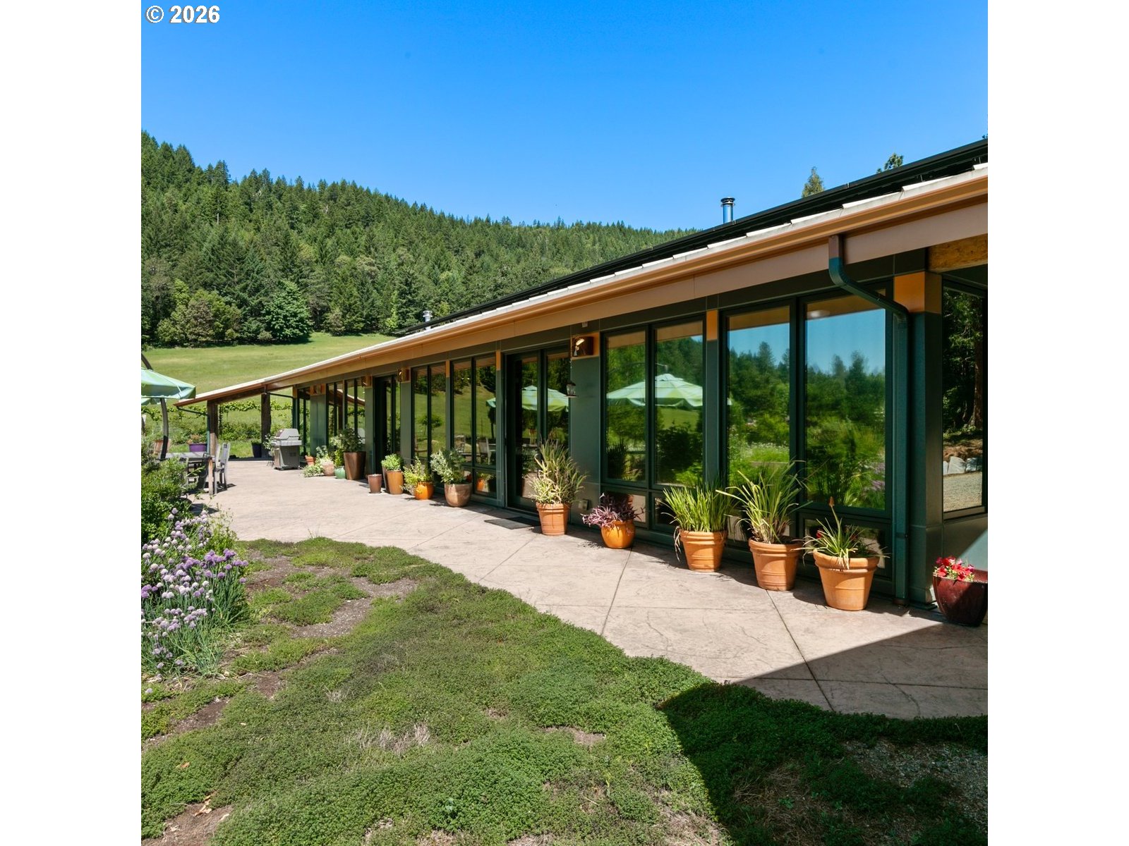 1104 1106 Upper Cow Creek RD